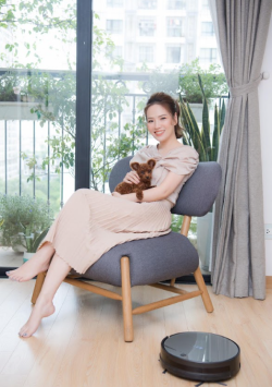 Diễn viên Đan Lê