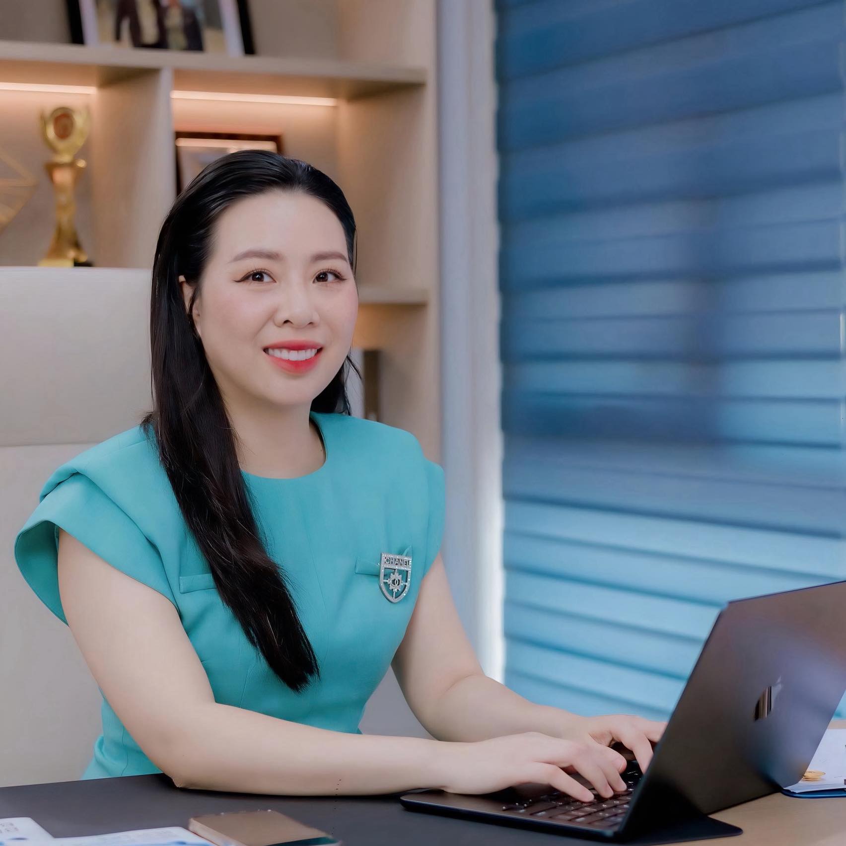 GIÁM ĐỐC CHIẾN LƯỢC CẤP CAO NGUYỄN QUỲNH OANH - NGƯỜI ĐỨNG SAU DẤU ẤN TOÀN CẦU CỦA ULTTY