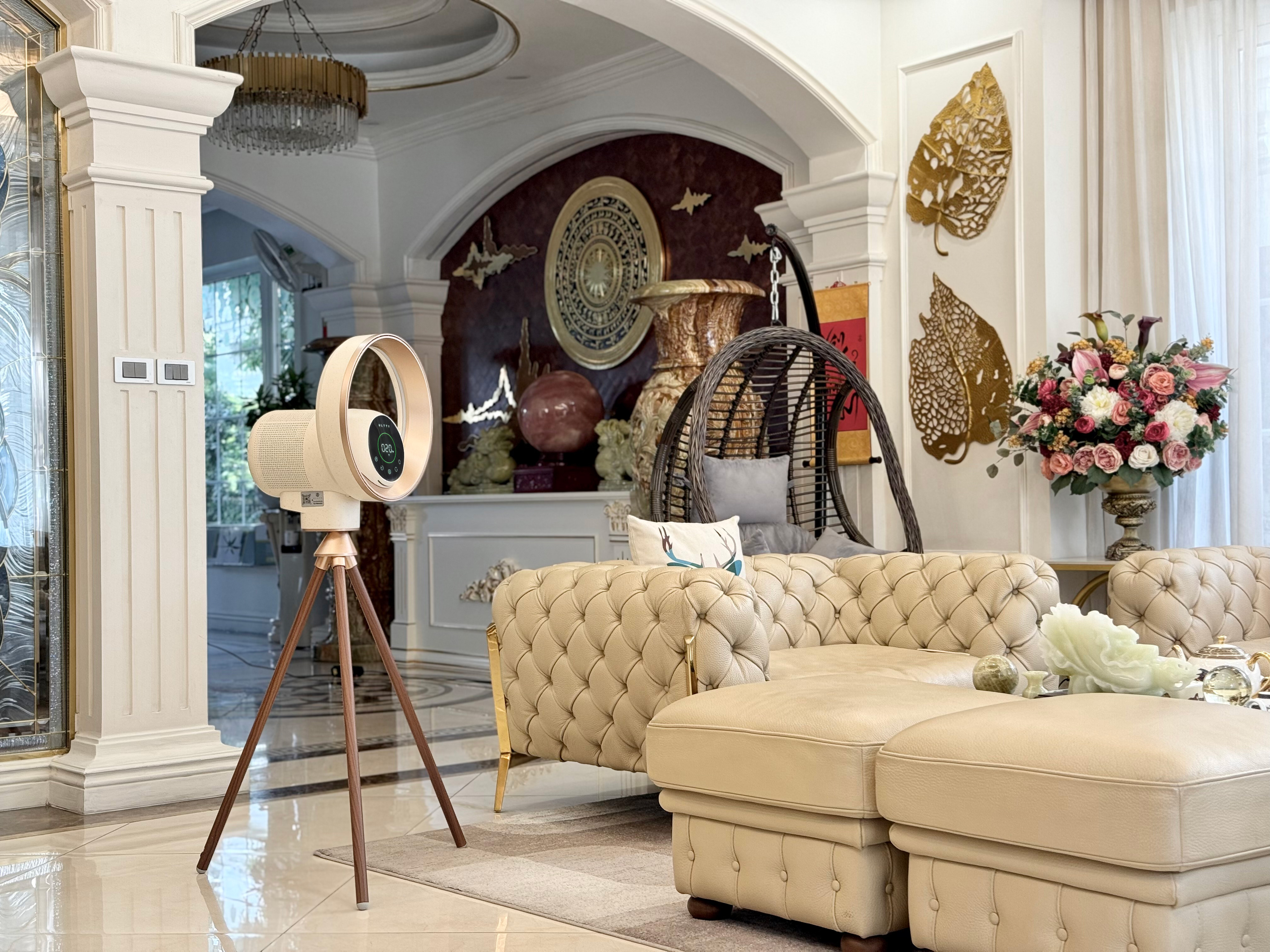 U ULTTY BB: CHIẾC QUẠT ĐẮT GIÁ CỦA GIỚI THƯỢNG LƯU – KHI CÔNG NGHỆ & VẺ ĐẸP THỐNG TRỊ KHÔNG GIAN SỐNG